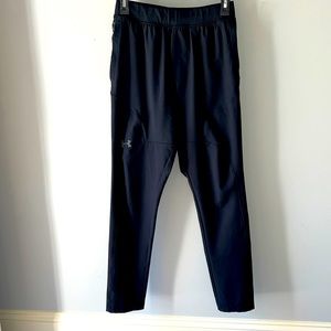 Men’s Under Armour black pants. Size Small